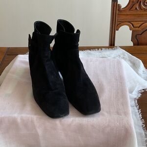 Roger Vivier Elegant Black Suede Ankle Boots with side buckle and block heel